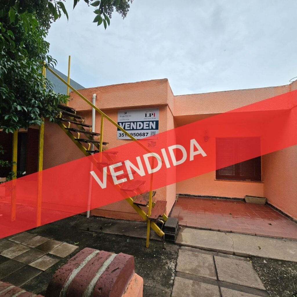 VENTA DE CASA 3 DORM. Bº PARQUE DON BOSCO, EXCELENTE UBICACION
